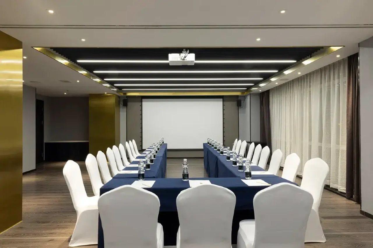Holz Hotel Shenyang Exterior foto